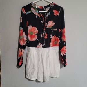 Women’s Romper Size Medium Black White Coral Floral Fall‎ Fashion Lace Up Tie